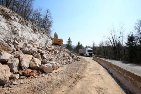 OBNOVA CESTE GRAHOVO BLOČICE 06 FOTO LJUBO VUKELIČ